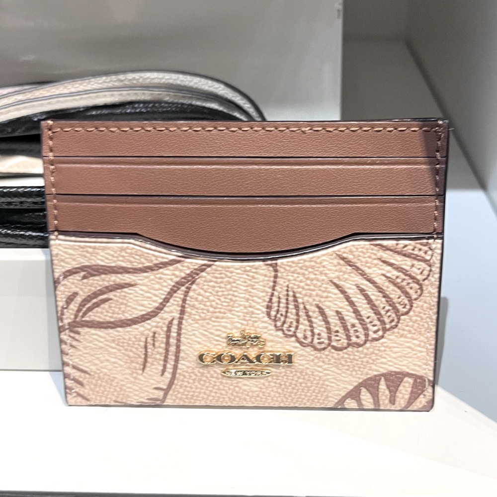 Last one ! New Coach Slim Id Card Case In Signature Canvas With Shell Print - Picture 2 of 4